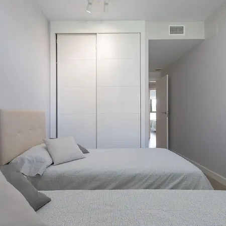 Alamos Flat - Parking Ev - Parking Free شقة توريمولينوس